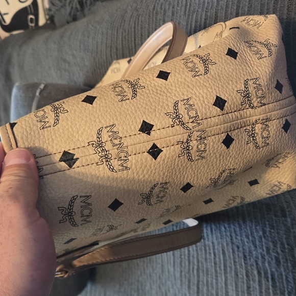 MCM Beige and Pink Visetos Tote with Logo Pattern Limited Edition - Picture 5 of 8